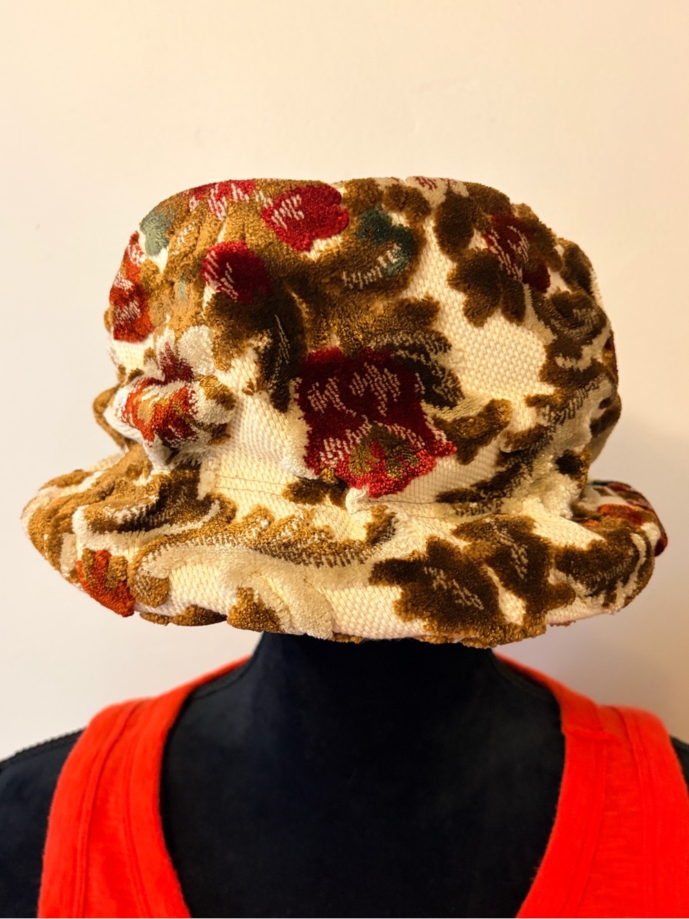 Vintage 1960’s Floral Chenille Bucket Hat in Cream & Brown